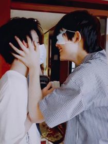 24小时免费看的视频打扑克